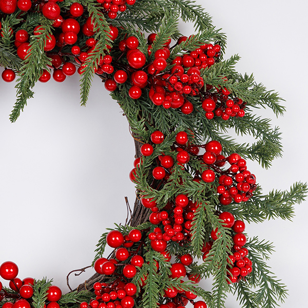 WREATH WITH RED BERRIES AND FIR BRANCH, 50cm | EUROLAMP S.A.