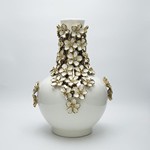 ΒΑΖΟ ΚΕΡΑΜΙΚΟ ΛΕΥΚΟ ΜΕ ΛΟΥΛΟΥΔΙΑ  29x29x40.5cm